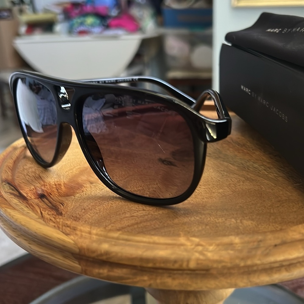 Marc Jacobs, UIGC,MMJ 298/S Black Plastic Aviator Gradient Lens Sunglasses w/COA - Picture 8 of 10